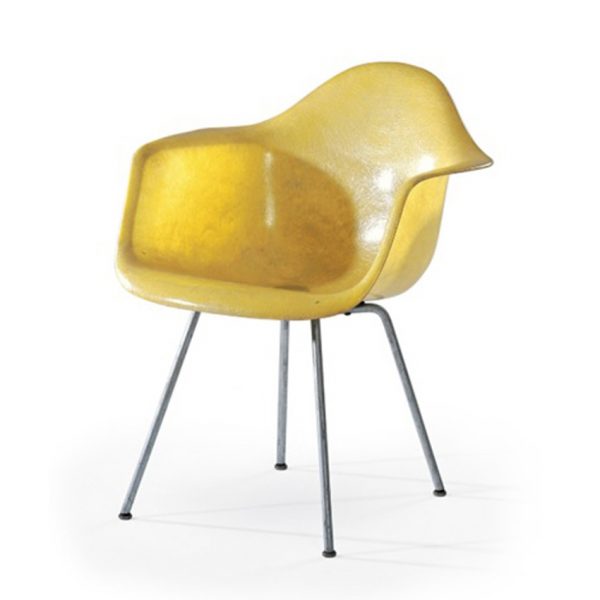Plastic armchair by Charles and Ray Eames for Herman Miller